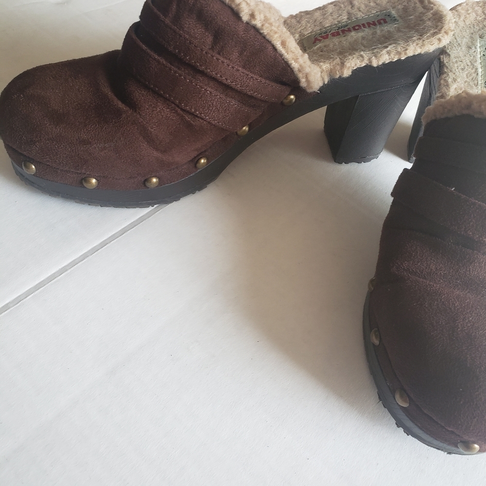 Union Bay Clogs - Picture 4 of 7